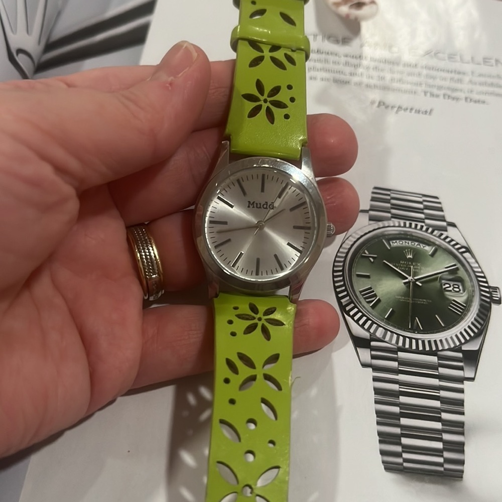 women's new wrist watch muda